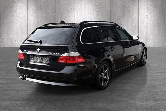 BMW 525xd 4 of 10