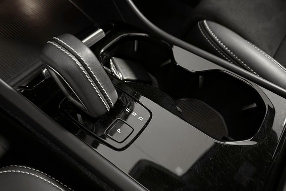 Volvo XC40 14 of 24