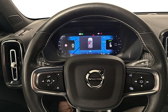 Volvo XC40 9 of 24