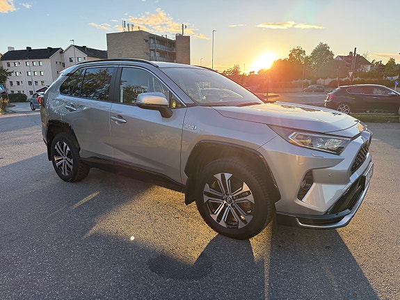 Toyota RAV4 15 of 21