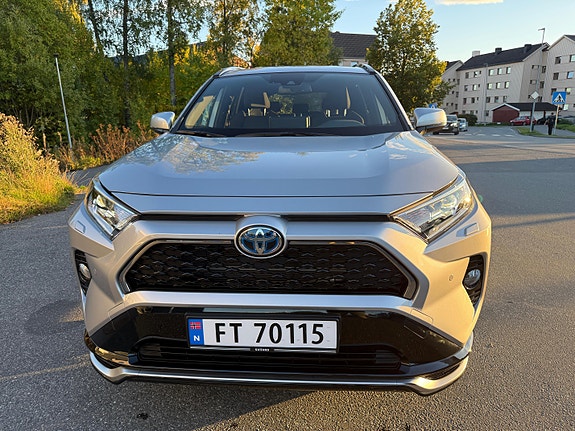 Toyota RAV4 5 of 21