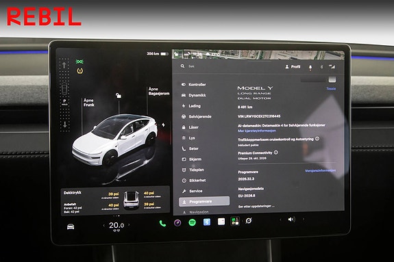 Tesla Model Y 13 of 30