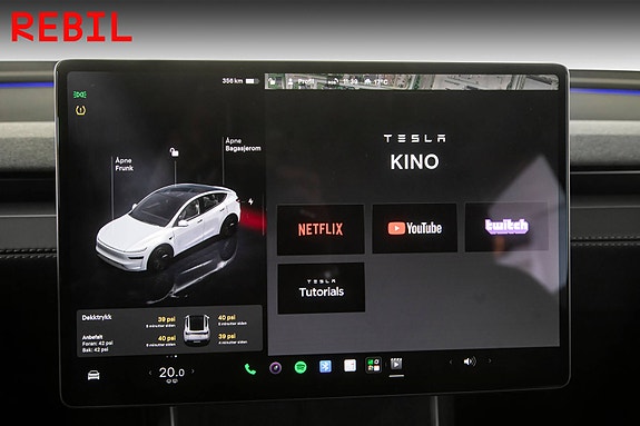 Tesla Model Y 19 of 30