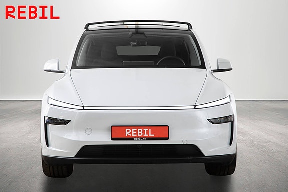 Tesla Model Y 3 of 30