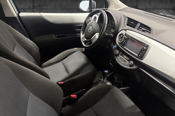 Toyota Yaris 2 of 2