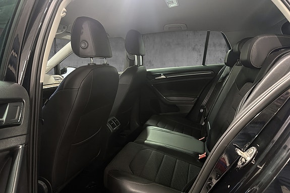 Volkswagen Golf VII 7 of 22