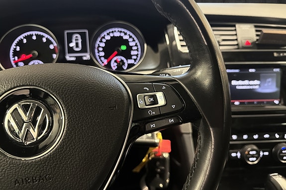 Volkswagen Golf VII 13 of 22