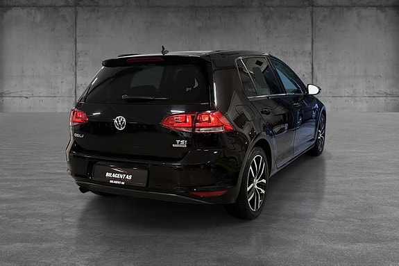 Volkswagen Golf VII 3 of 22