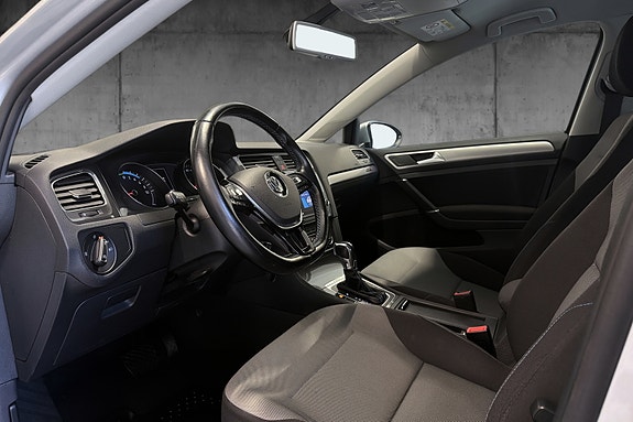 Volkswagen e-Golf VII 6 of 22