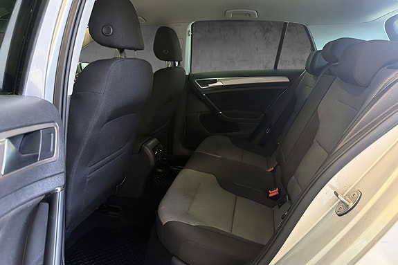 Volkswagen e-Golf VII 8 of 22
