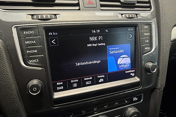 Volkswagen e-Golf VII 17 of 22