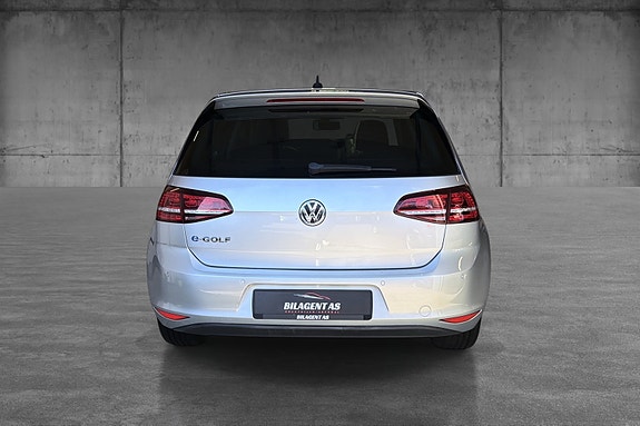 Volkswagen e-Golf VII 4 of 22