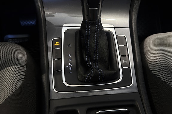 Volkswagen e-Golf VII 14 of 22
