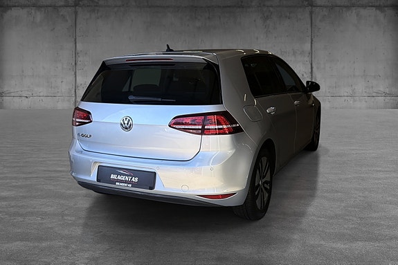 Volkswagen e-Golf VII 5 of 22