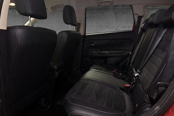 Mitsubishi Outlander 8 of 16