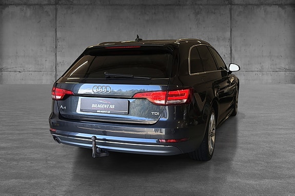 Audi A4 4 of 25