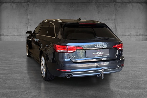 Audi A4 5 of 25