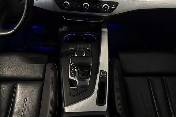 Audi A4 14 of 25