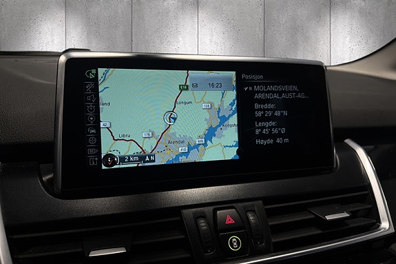 BMW 225xe 17 of 22