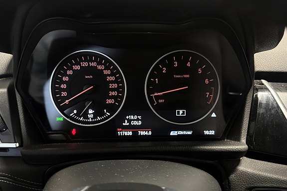 BMW 225xe 16 of 22