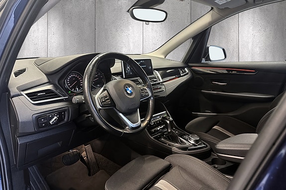 BMW 225xe 8 of 22