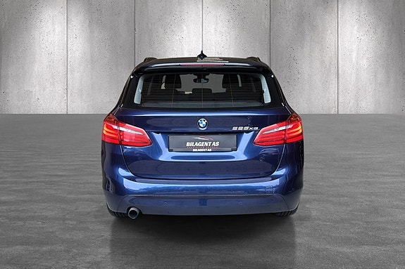 BMW 225xe 5 of 22