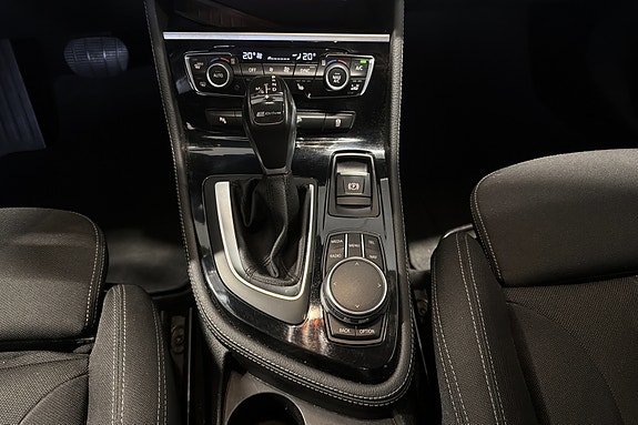 BMW 225xe 13 of 22