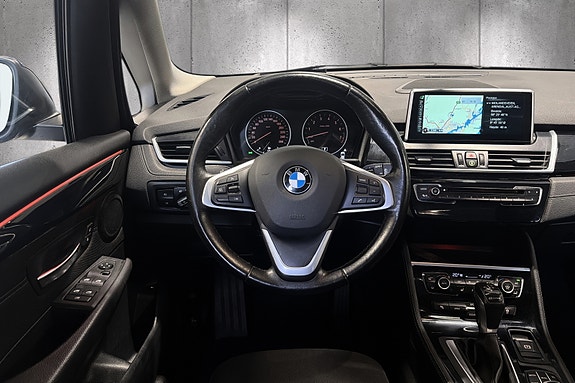 BMW 225xe 12 of 22