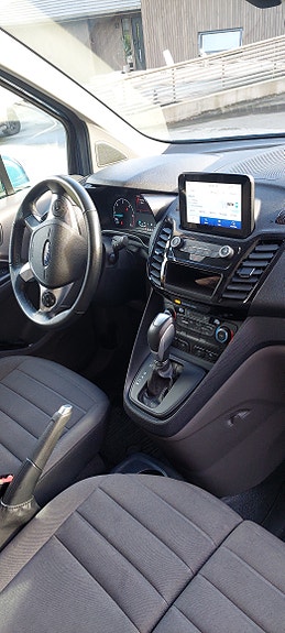 Ford Transit Connect 11 of 20
