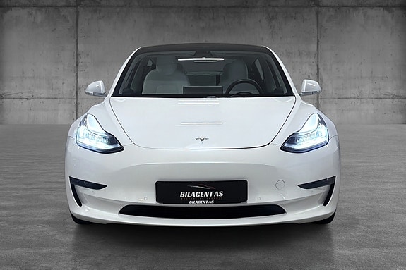 Tesla Model 3 2 of 26