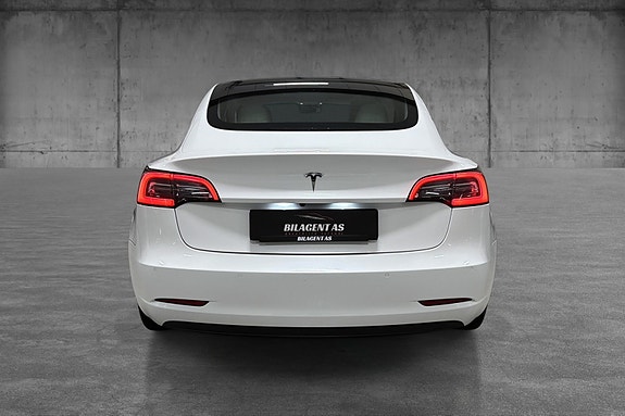 Tesla Model 3 5 of 26