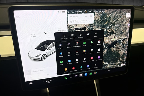 Tesla Model 3 20 of 26