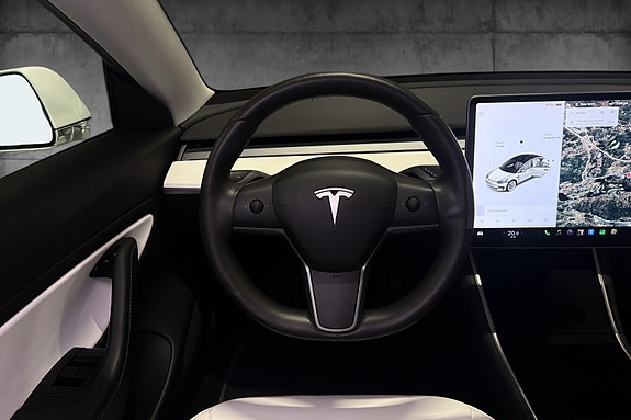 Tesla Model 3 14 of 26