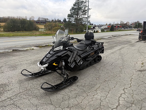 Polaris S4 Titan Adventure 6 of 9