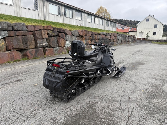 Polaris S4 Titan Adventure 3 of 9