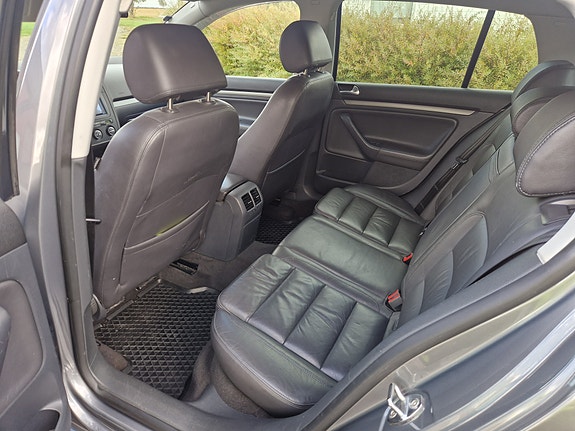 Volkswagen Golf V 9 of 18