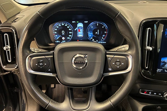Volvo XC40 12 of 29
