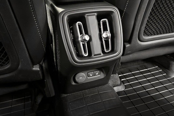 Volvo XC40 22 of 29