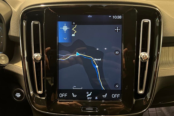 Volvo XC40 15 of 29