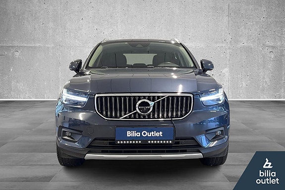 Volvo XC40 3 of 29