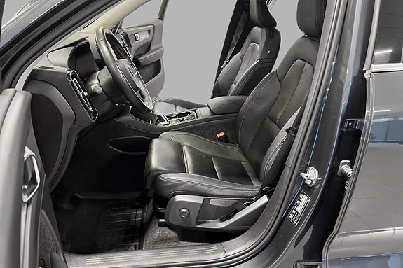 Volvo XC40 11 of 29