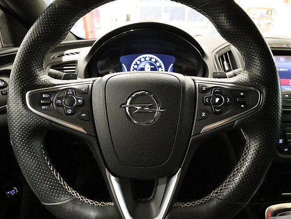Opel Insignia Country Tourer 13 of 30