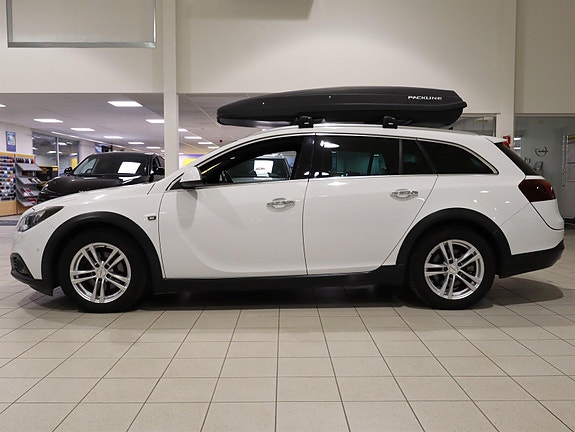 Opel Insignia Country Tourer 4 of 30