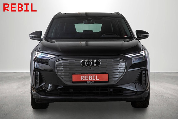 Audi Q4 e-tron 3 of 26