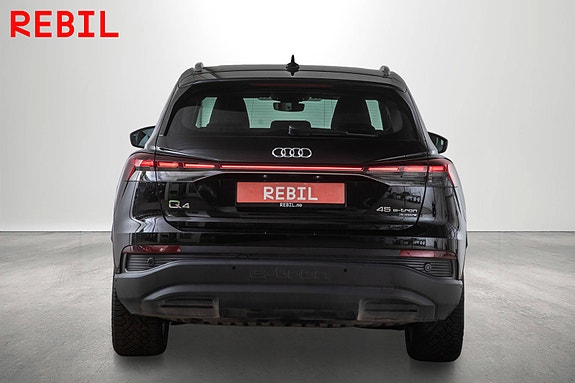 Audi Q4 e-tron 6 of 26