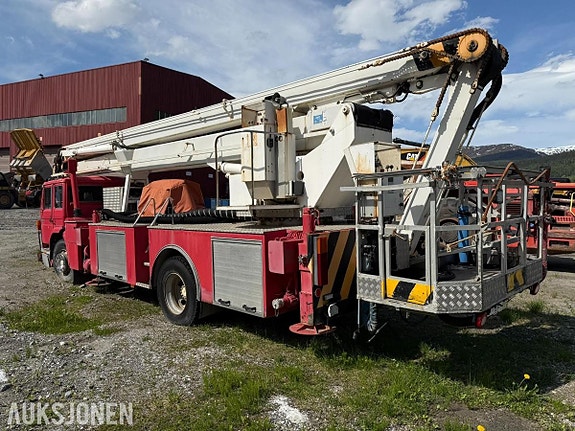 Volvo F7 4X2 2 of 23