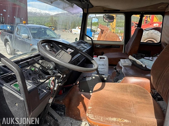 Volvo F7 4X2 5 of 23