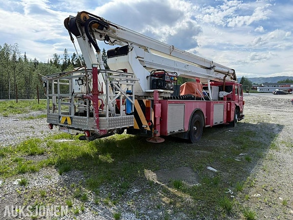 Volvo F7 4X2 3 of 23