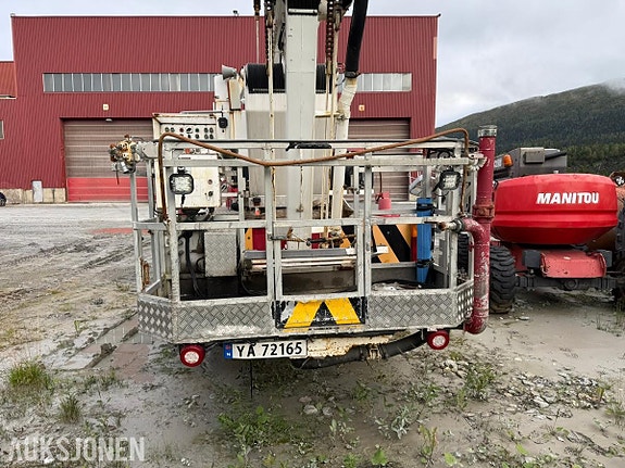 Volvo F7 4X2 4 of 23