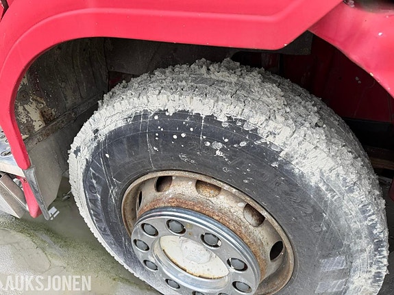 Volvo F7 4X2 23 of 23